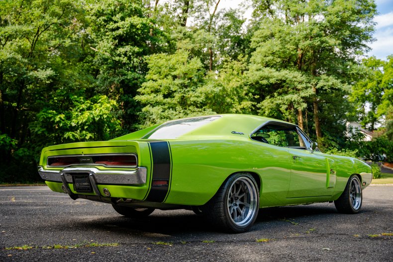 For Sale 1970 Dodge Charger R/T HEMI Powered V8 5 Speed Pro-Touring Restomod