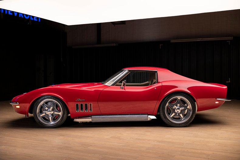 1969 Chevrolet Corvette 12