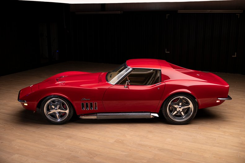 1969 Chevrolet Corvette 32