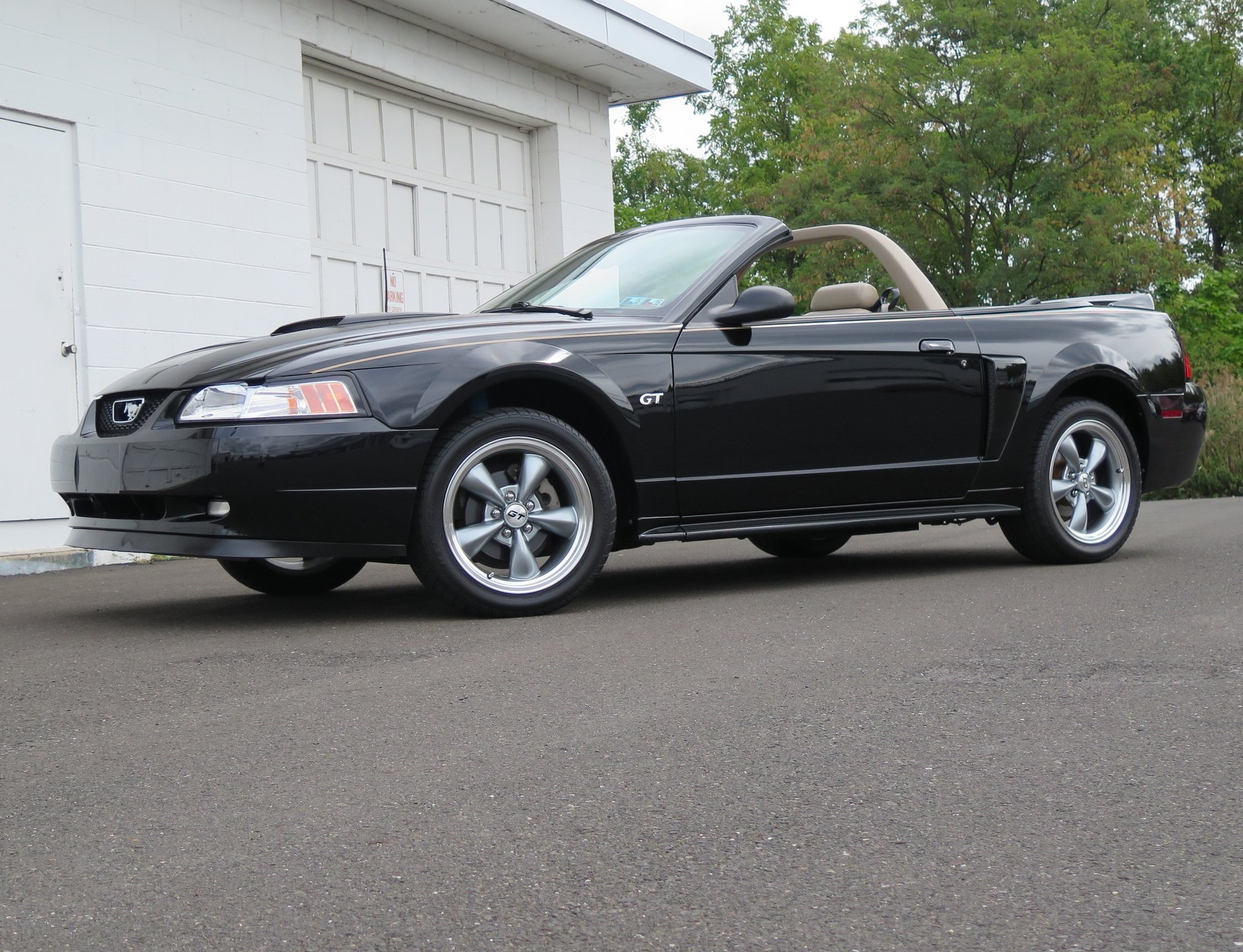 2000 ford mustang gt convertible