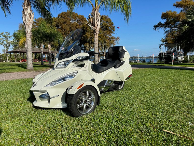 For Sale 2011 Can Am Spyder