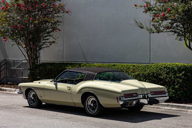 1972 Buick Riviera | Orlando Classic Cars