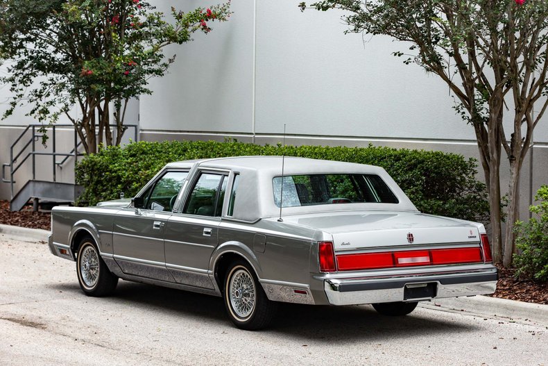 For Sale 1986 Lincoln Town Car