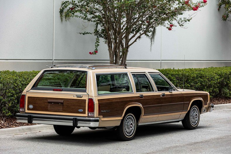  Ford Country Squire Vendido