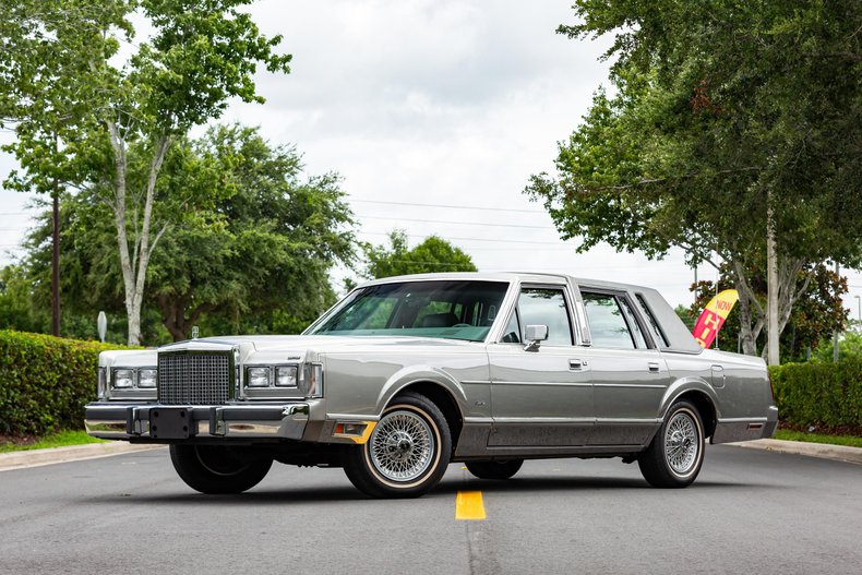 For Sale 1986 Lincoln Town Car