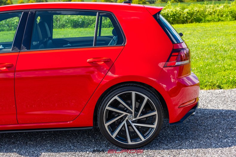 2018 Volkswagen Golf R