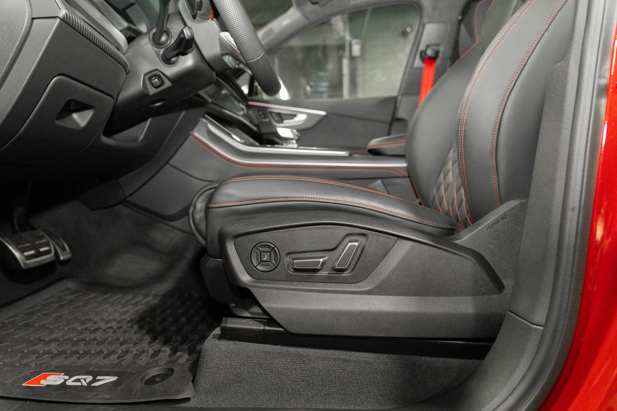 2025 Audi SQ7 Prestige - Photo 50