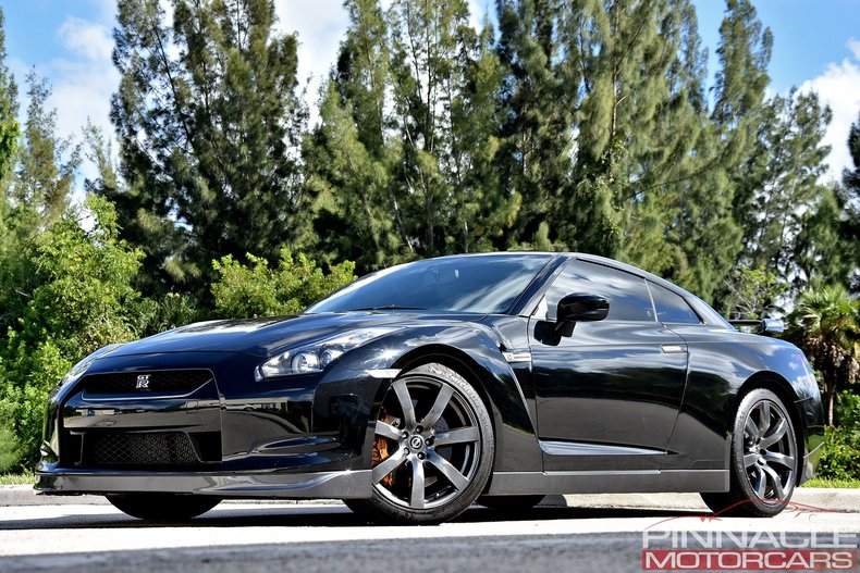 2010 Nissan GT-R | Pinnacle Motorcars