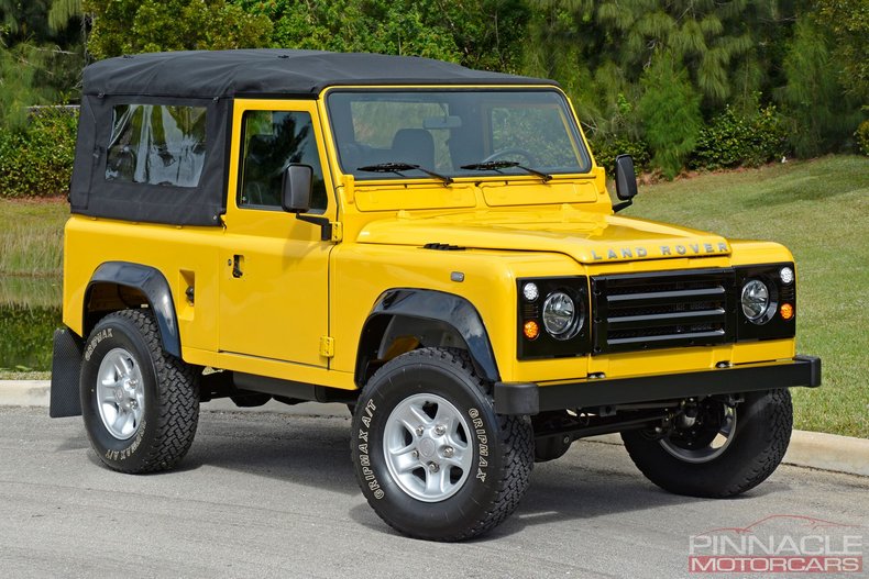 1992 Land Rover Defender | Pinnacle Motorcars