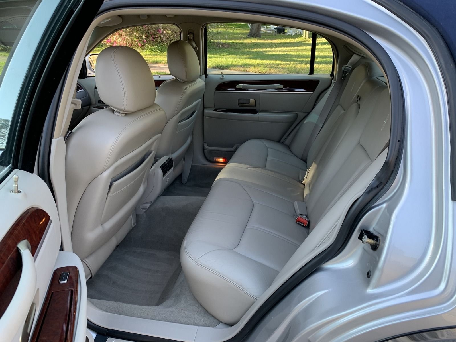 For Sale 2005 Lincoln Town Car