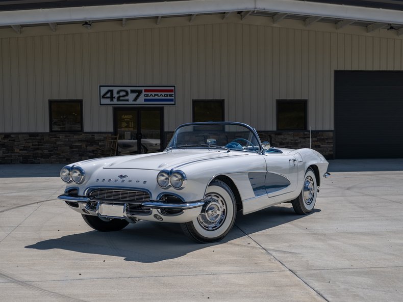 ツインビート 1961 Chevrolet Corvette | 427 Garage