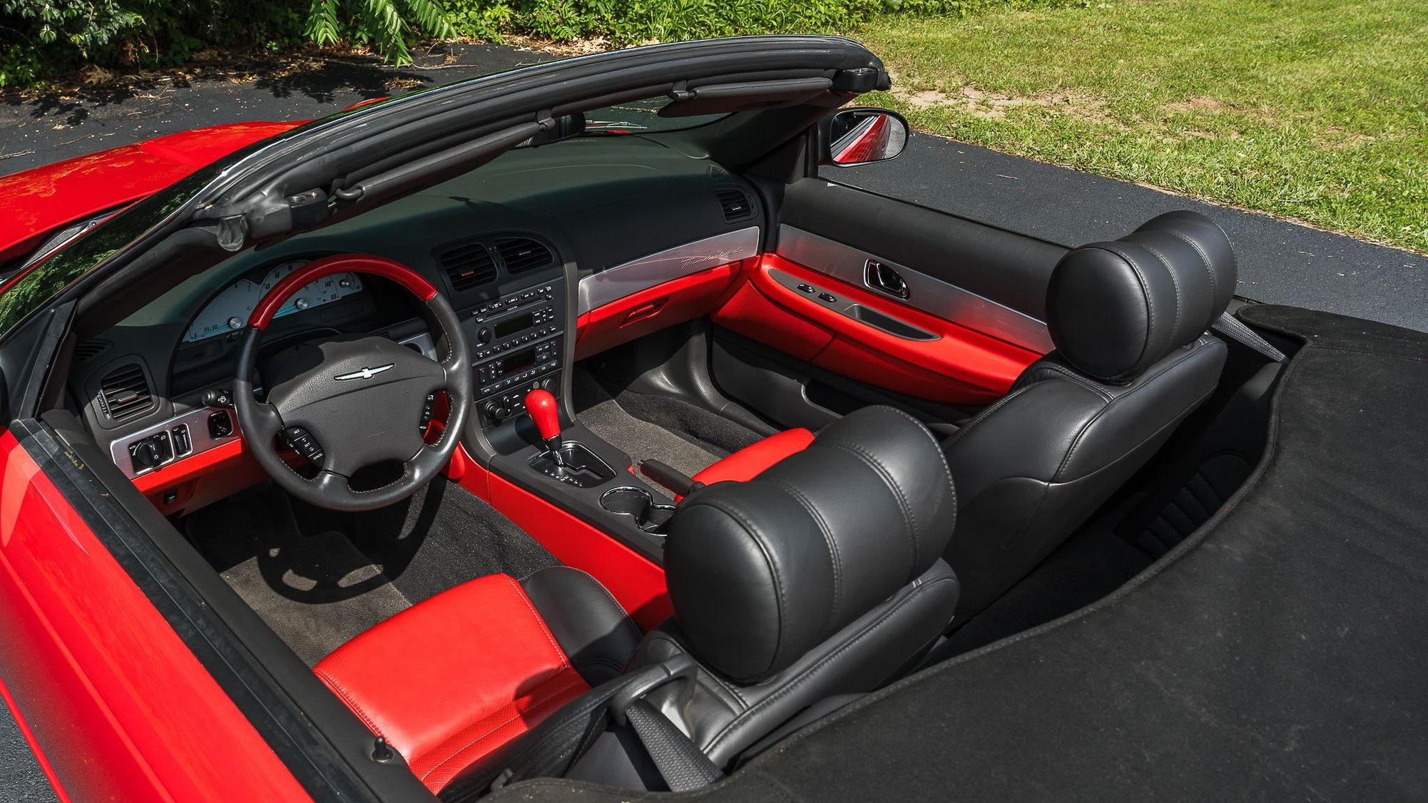 2002 Ford Thunderbird Deluxe - Photo 7