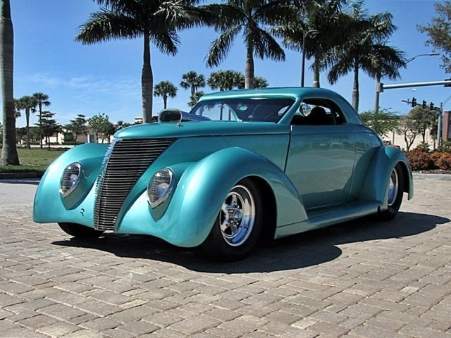 1937 Ford Custom