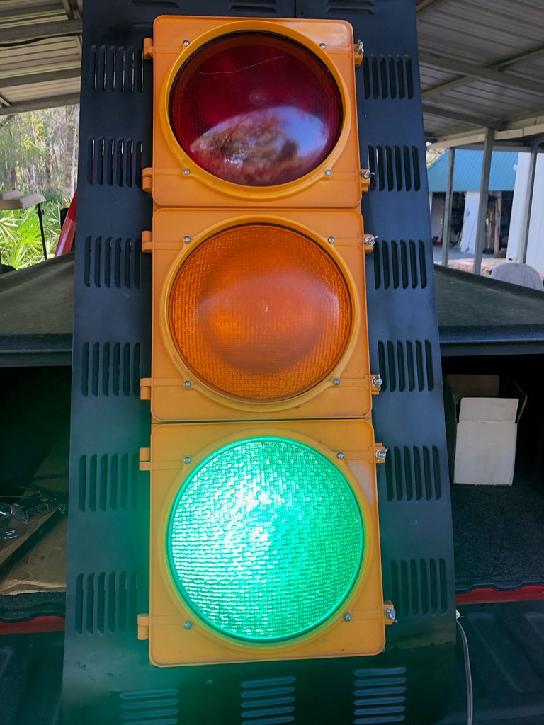  Cluster Traffic Light 