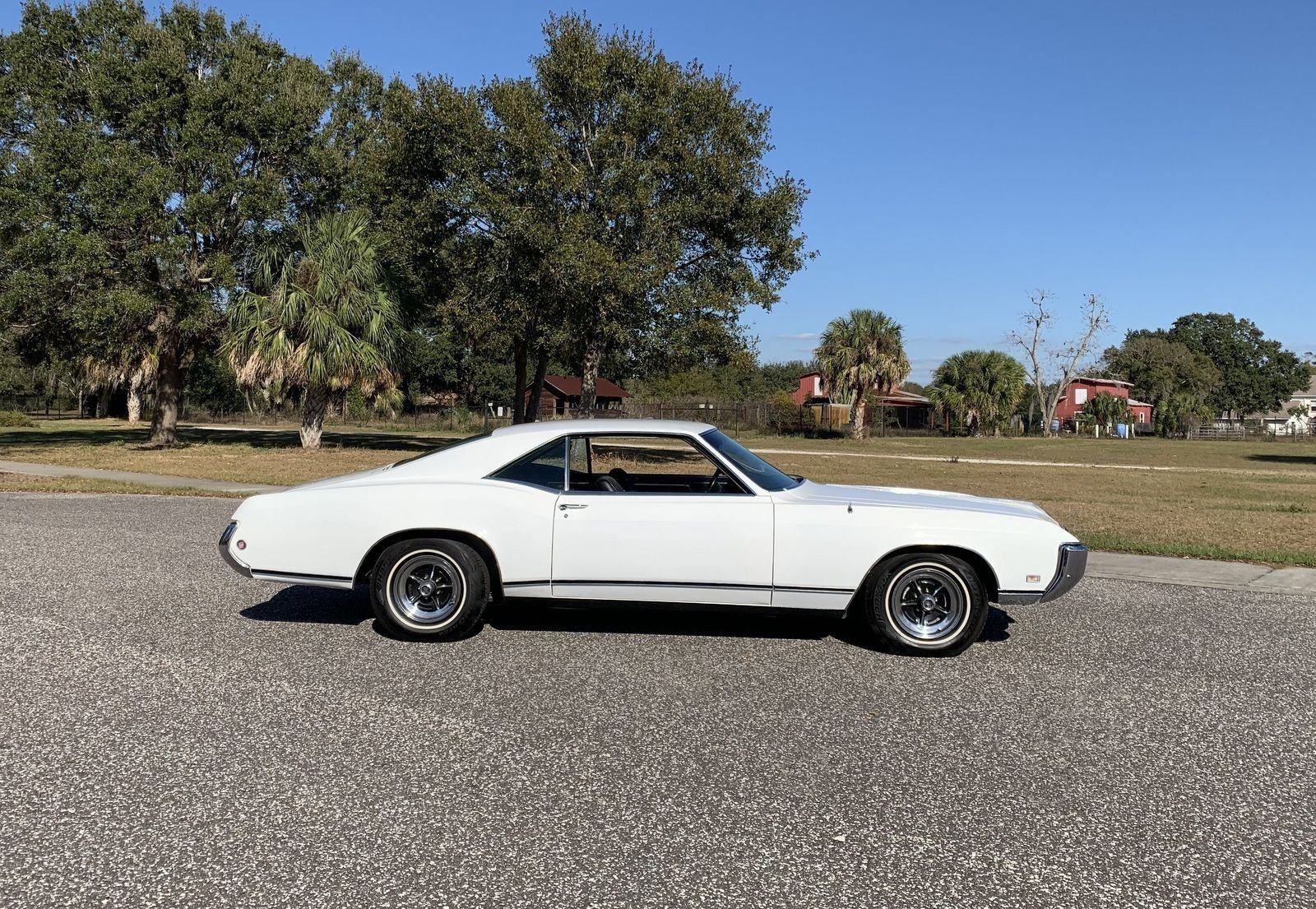 1968 Buick Riviera White