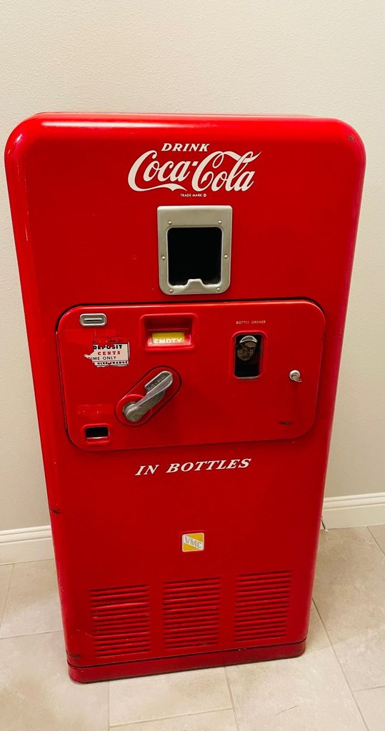 1950 Coca-Cola 33 Vending Machine | Premier Auction