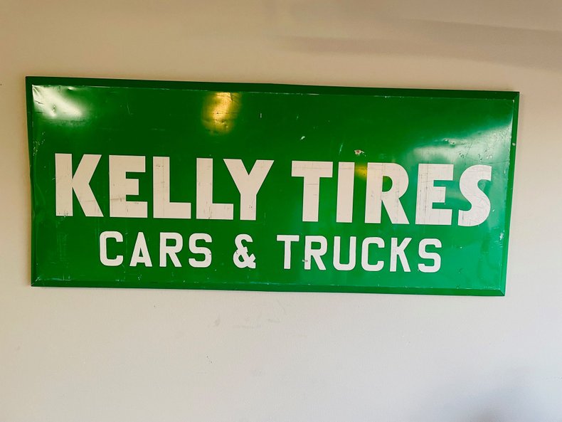  Kelly Tires Sign 