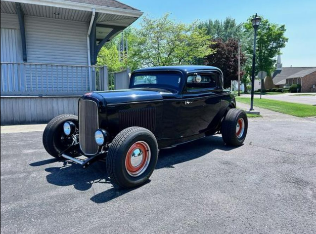 1932 Ford 3-Window