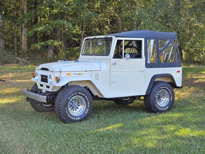 1974 Toyota FJ40 Land Cruiser