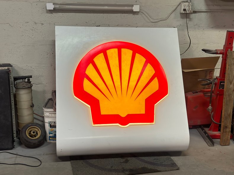  Shell Illuminated Sign