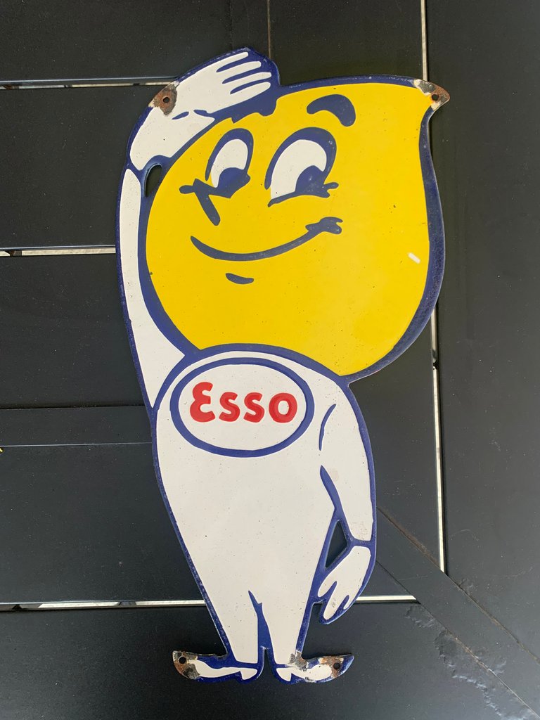  Esso Oil Man Drop