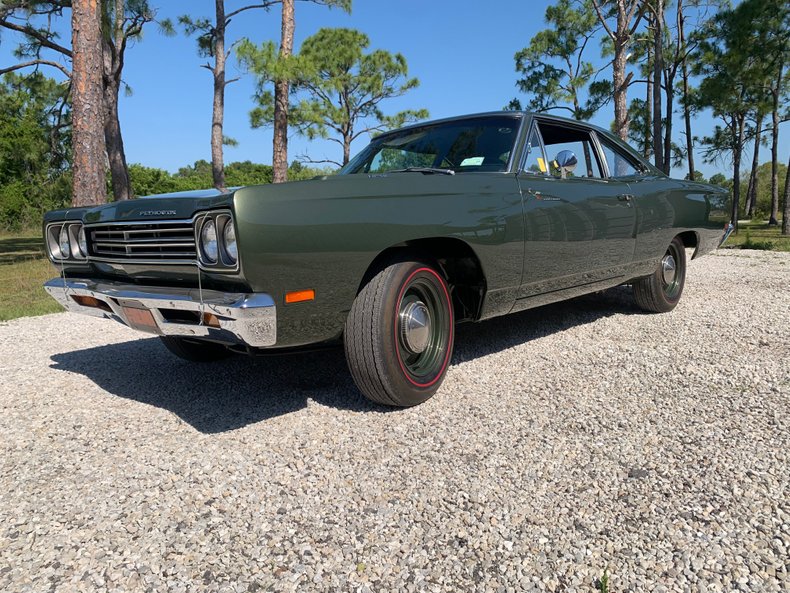 1969 Plymouth Road Runner Hemi