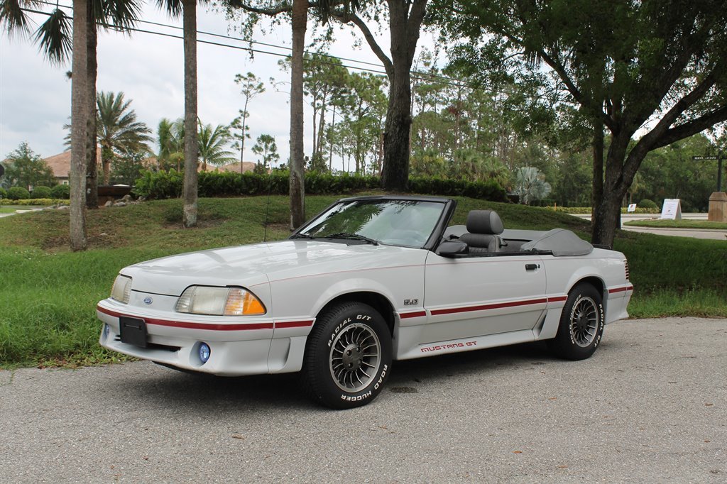 1987 ford mustang gt convertible
