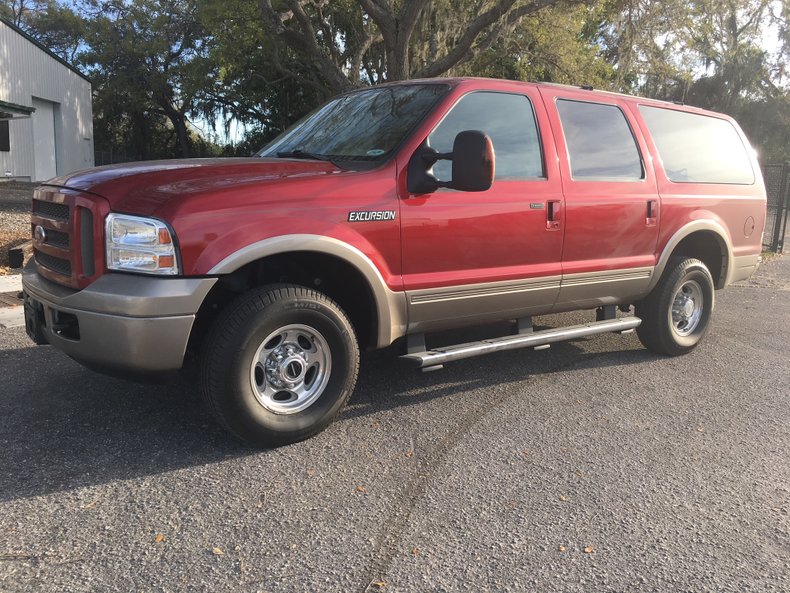 2005 ford excursion payload capacity