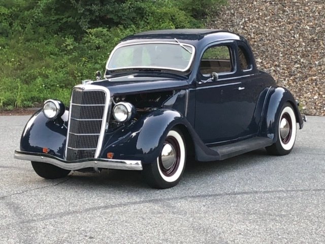 1935 Ford 5-Window