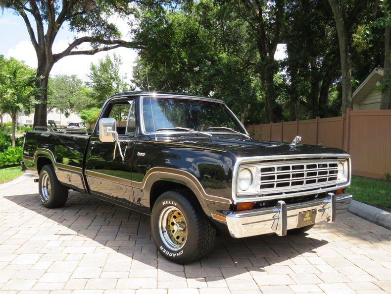 1974 Dodge D100 | Primo Classics International LLC