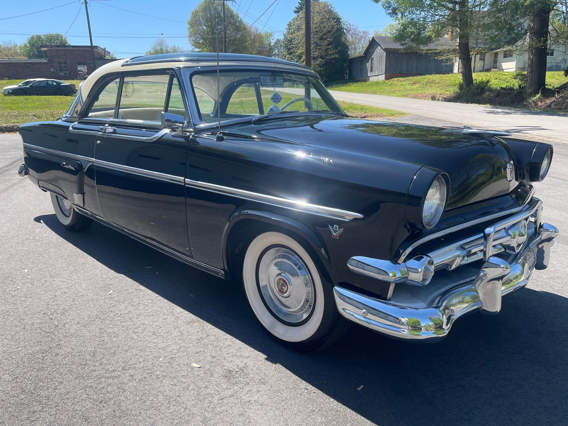 1954 ford crestline