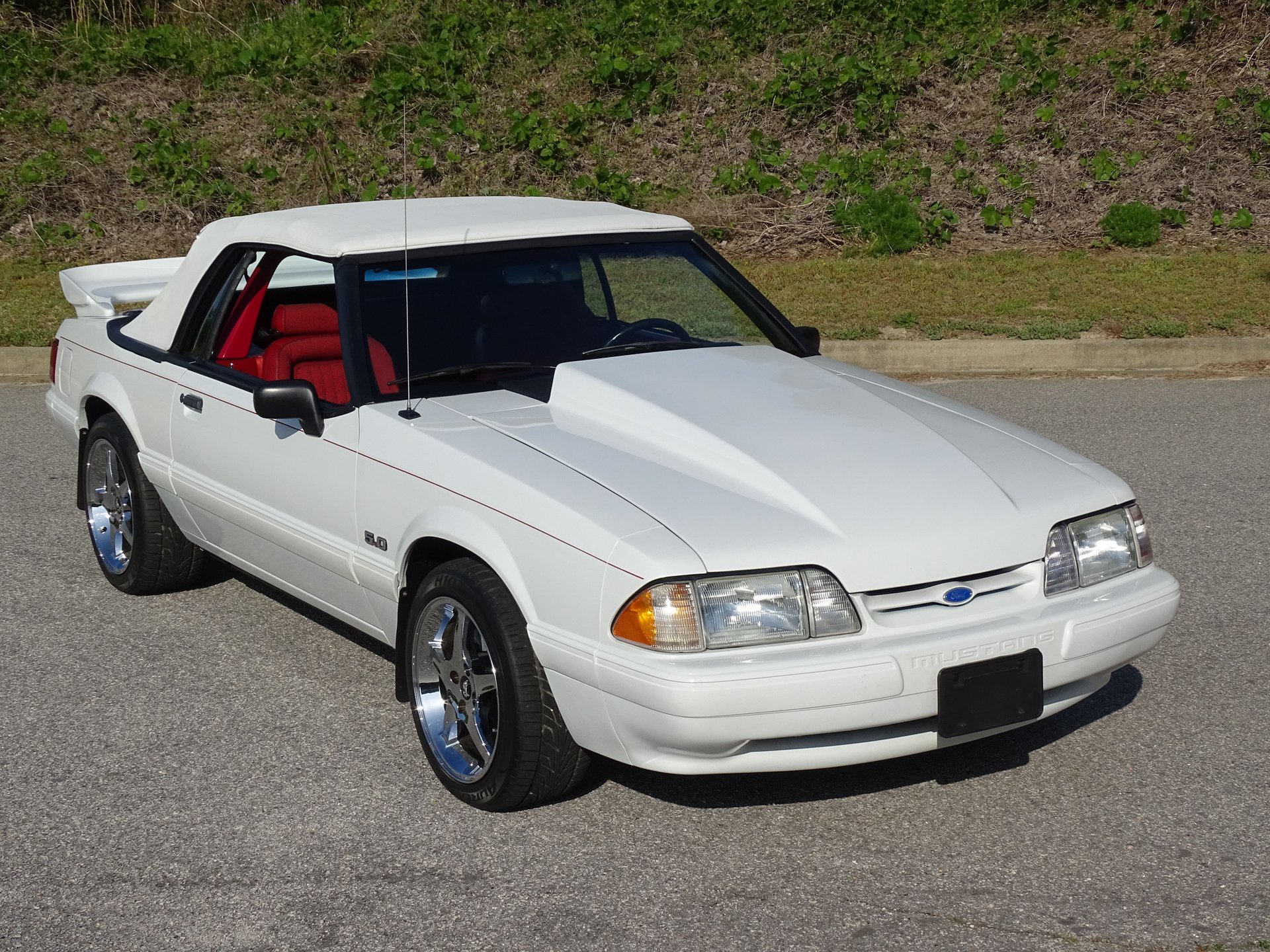 Auction 1990 Ford Mustang