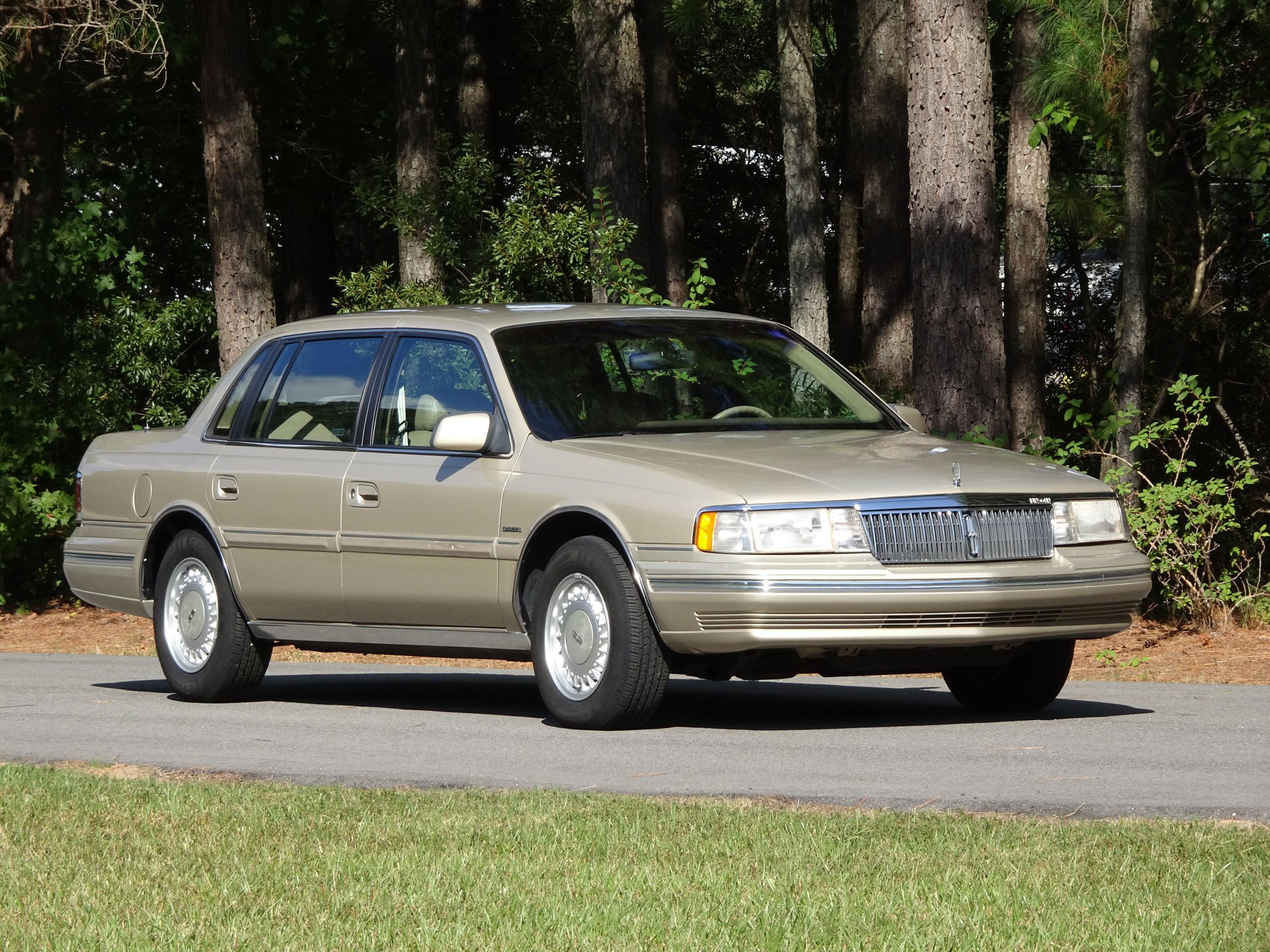 Auction 1990 Lincoln Continental