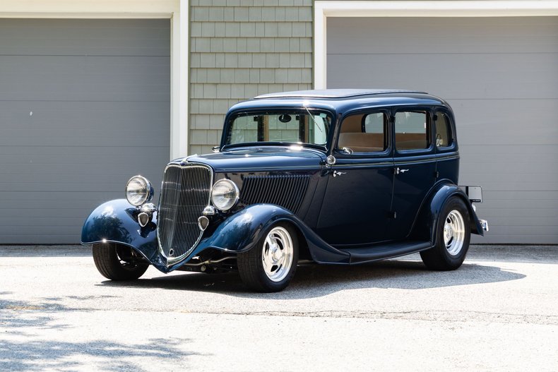 1933 Ford Sedan | Classic & Collector Cars