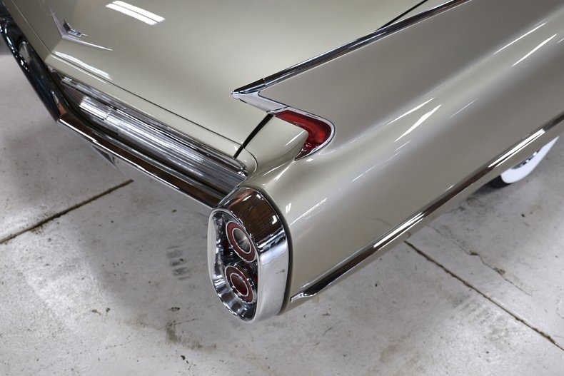 1960 Cadillac Series 62 32
