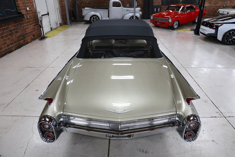 1960 Cadillac Series 62 36