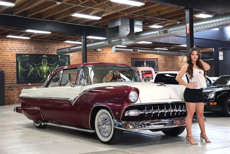 1955 Ford Fairlane 1