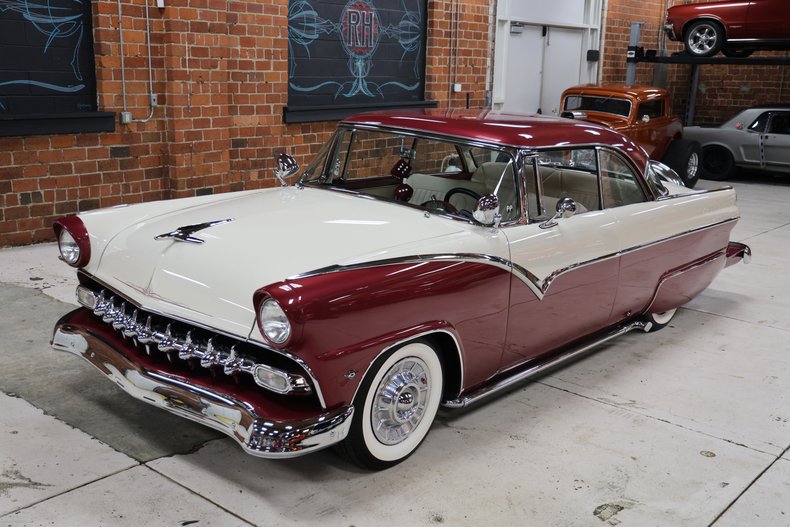 1955 Ford Fairlane 2