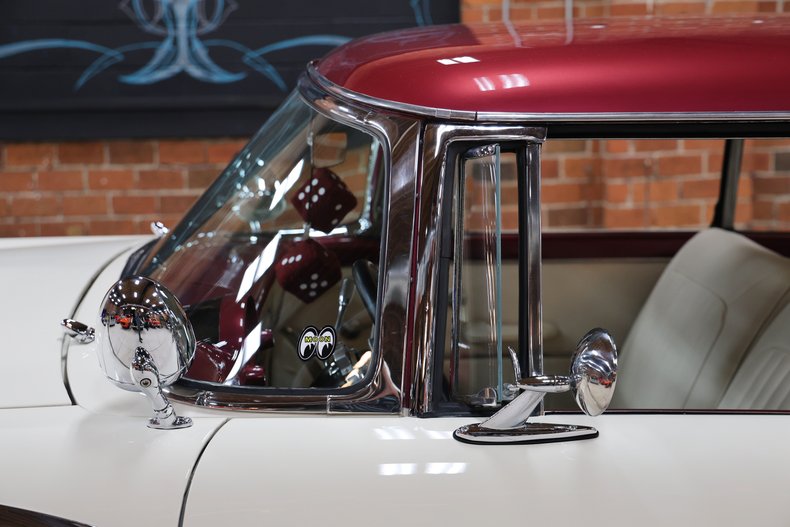 1955 Ford Fairlane 18
