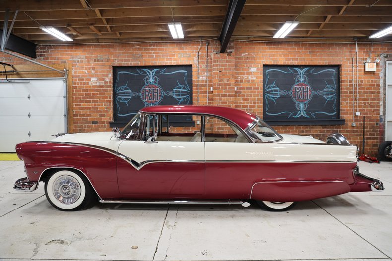 1955 Ford Fairlane 28