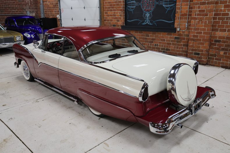 1955 Ford Fairlane 36