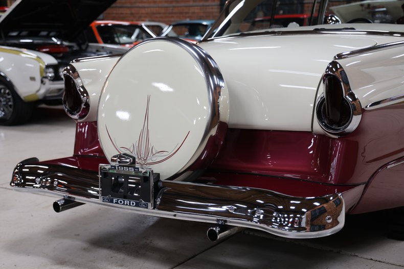 1955 Ford Fairlane 46