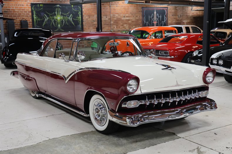 1955 Ford Fairlane 75