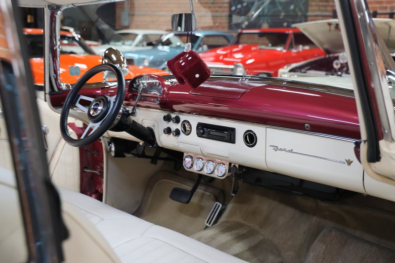 1955 Ford Fairlane 94