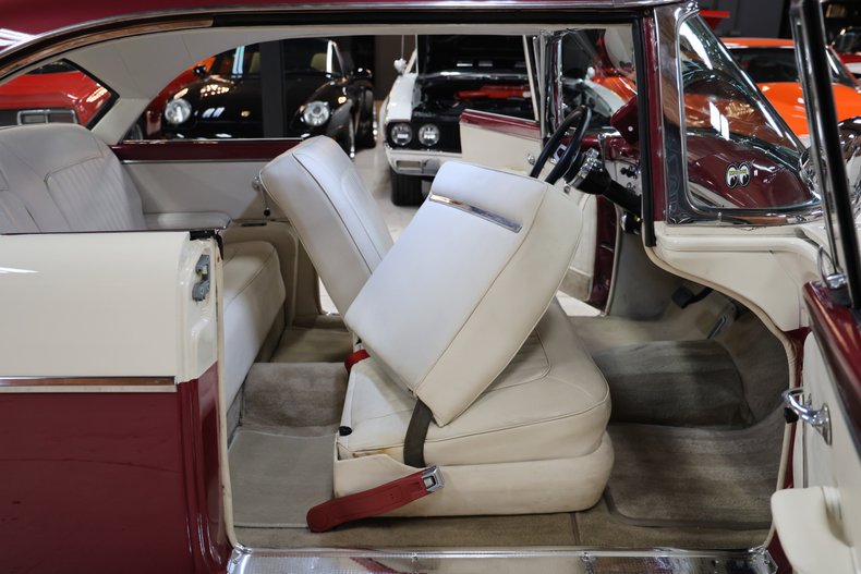 1955 Ford Fairlane 109