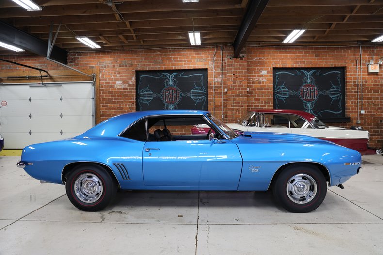 1969 Chevrolet Camaro 29