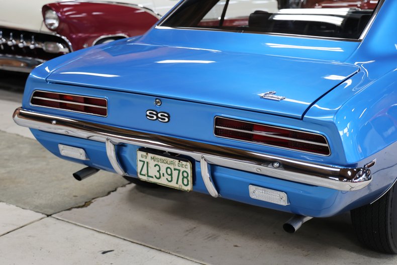 1969 Chevrolet Camaro 36