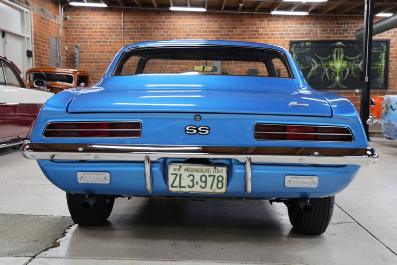 1969 Chevrolet Camaro 38