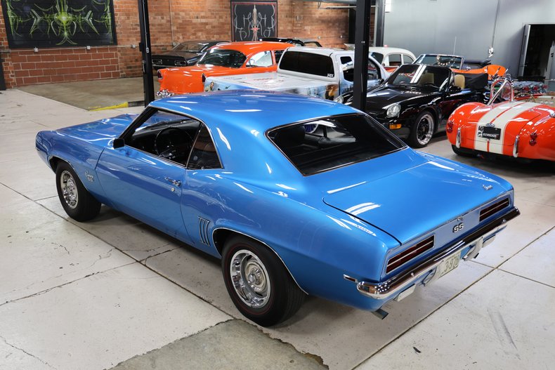 1969 Chevrolet Camaro 44