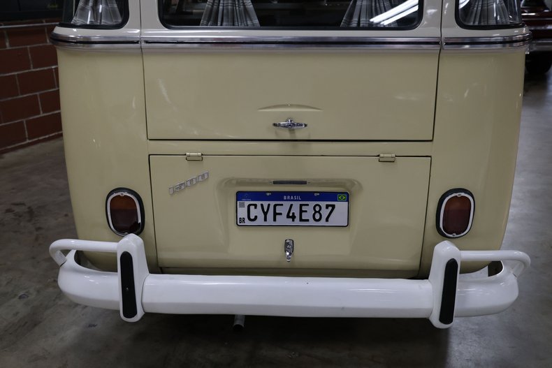 1974 Volkswagen Kombi Bus 12